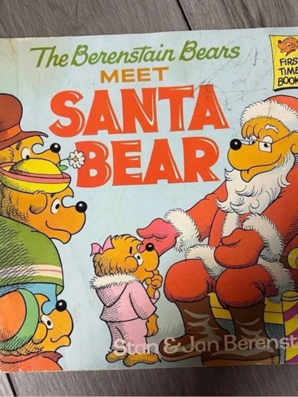 The Berenstain Bears Meet Santa Bear - Red & White Holiday Kids Book